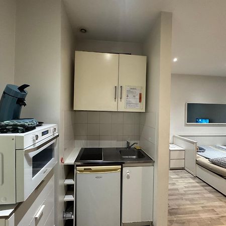 Appartement Proche Centre Ville, Gare Et Autoroute Мелён Экстерьер фото