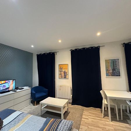 Appartement Proche Centre Ville, Gare Et Autoroute Мелён Экстерьер фото