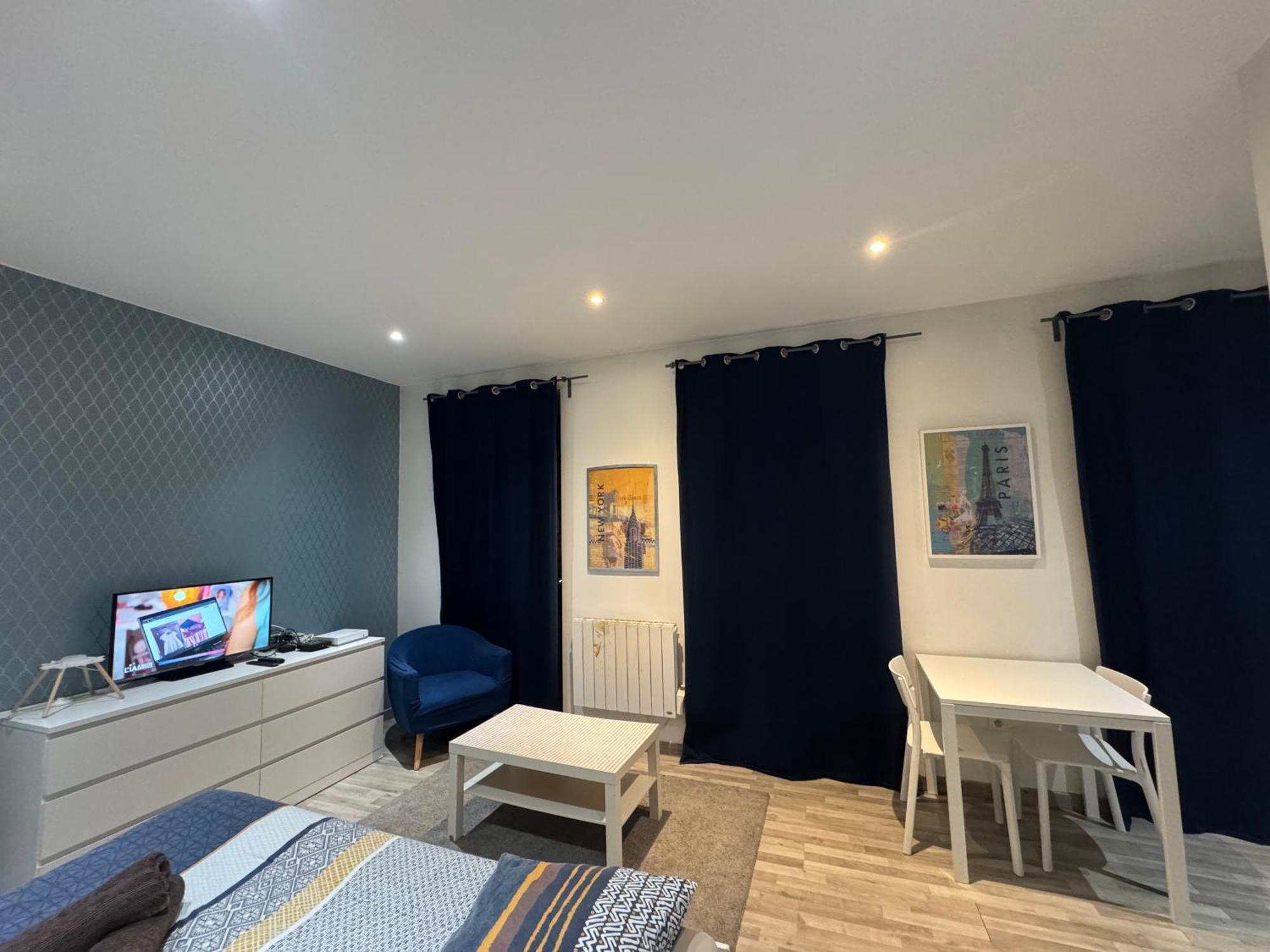 Appartement Proche Centre Ville, Gare Et Autoroute Мелён Экстерьер фото