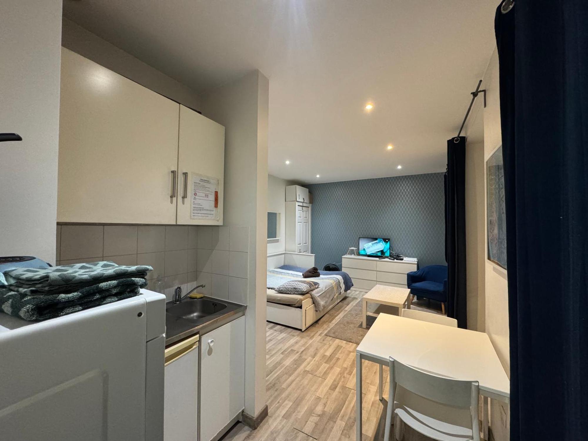 Appartement Proche Centre Ville, Gare Et Autoroute Мелён Экстерьер фото